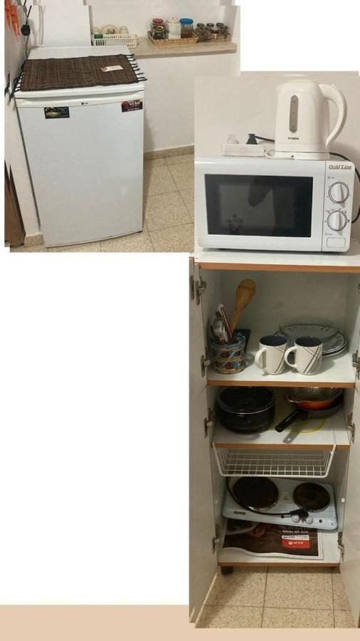 The Little Dorm And Beer Apartment Arad Bagian luar foto